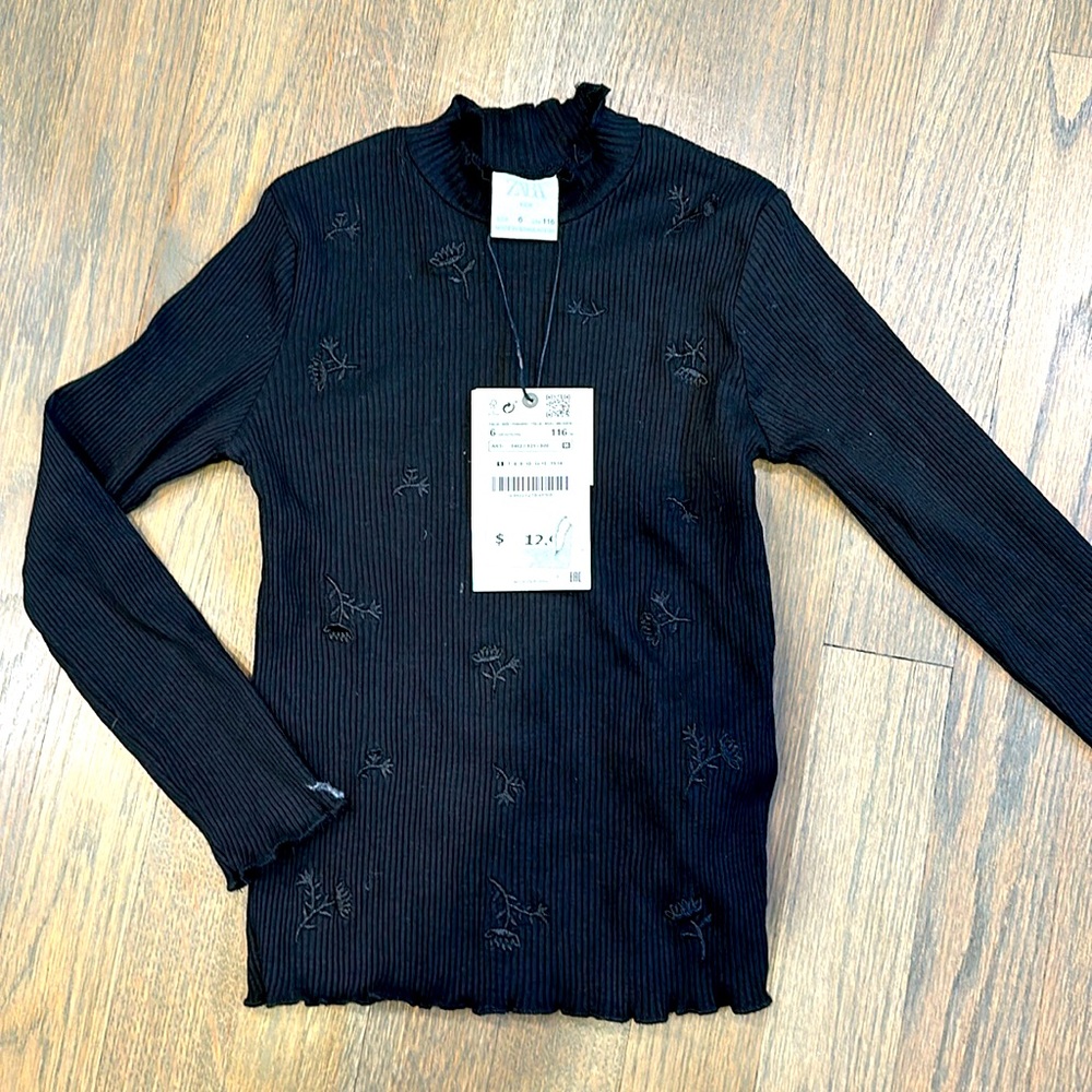 ZARA mock turtleneck size 6, NWT